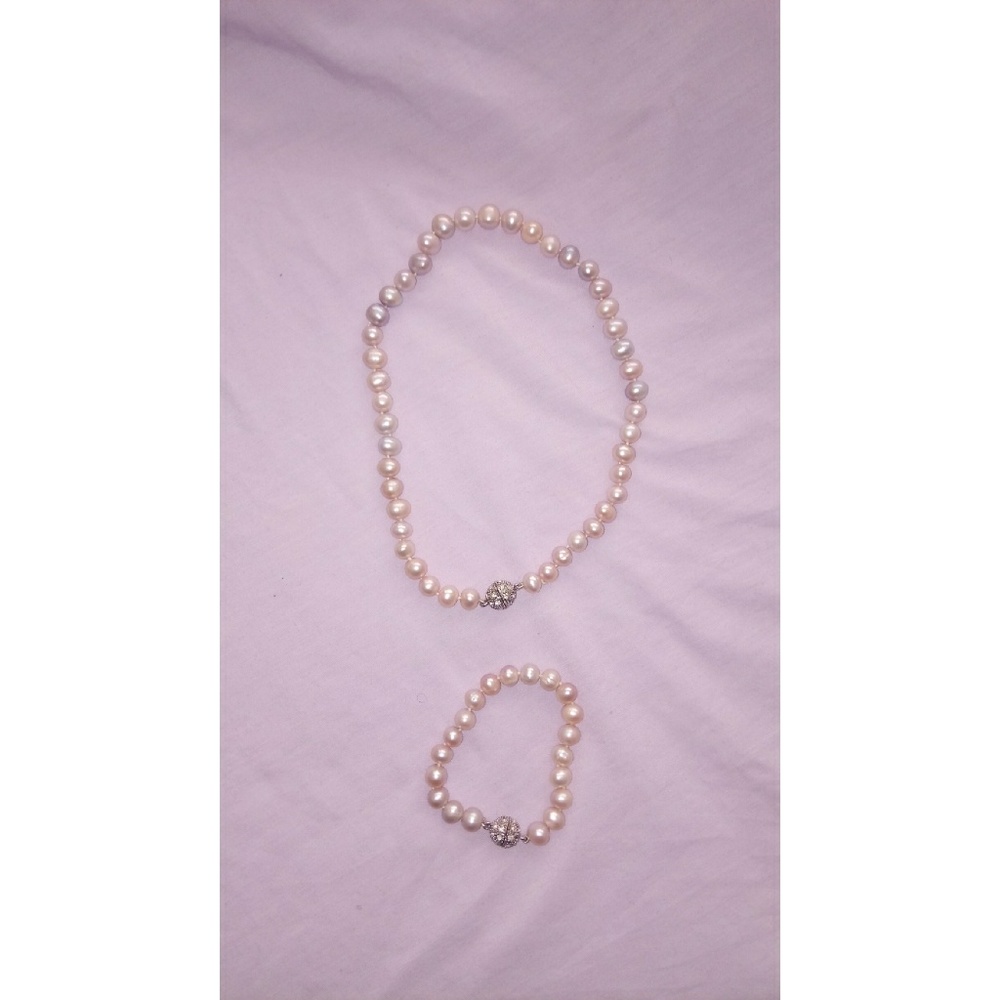 Pearl Necklace & Bracelet Set